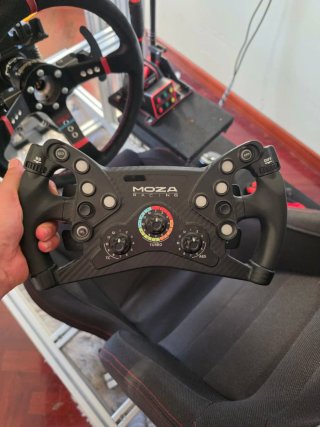 Simulador Racing MOZA R9 completo + cockpit