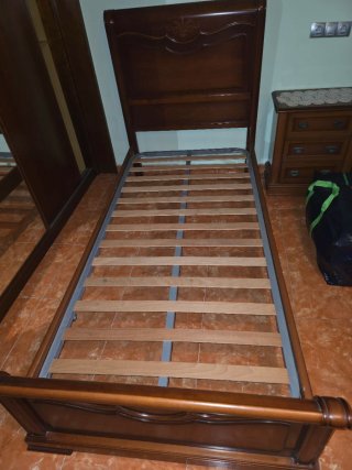 2 Camas de Madera Maciza