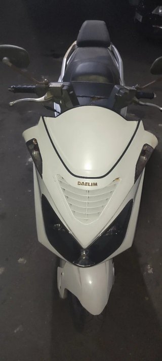 Daelim S2 Maxi Scooter Blanca