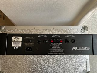 Etapa de Potencia Alesis RA-100