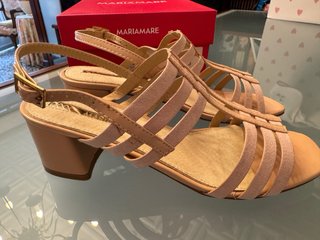 Sandalias de tacón nude-rosa , charol piel vuelta