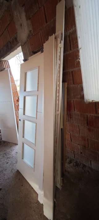 Puerta corredera madera con 4 cristales