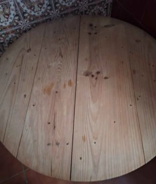 Mesa camilla redonda de madera maciza