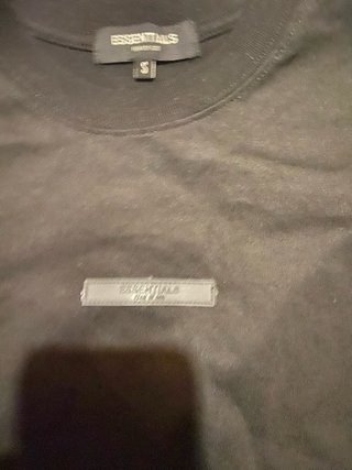 Camiseta Essentials Fear of God Negra