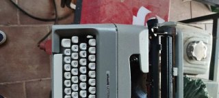 Máquina de escribir Olivetti Lettera 35