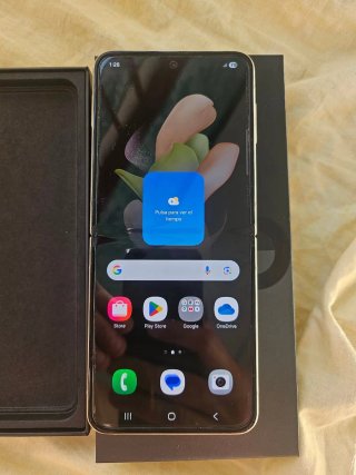 Samsung Galaxy Z Flip 4 Beige/Plata