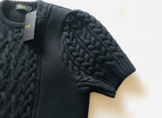 Con etiqueta. Vestido Maje Punto Negro