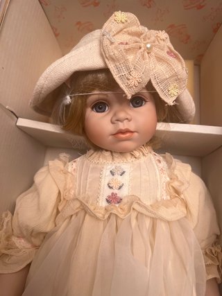 Muñeca de Porcelana 60cm