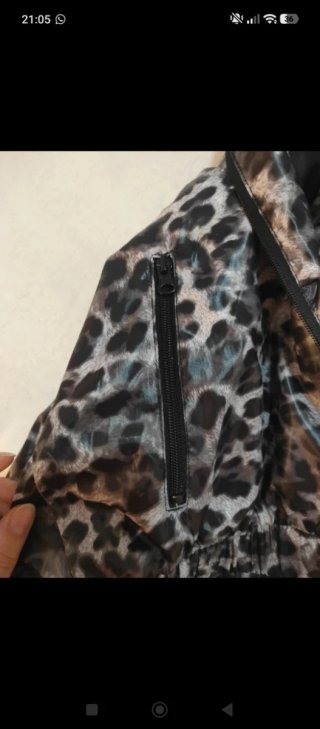Bershka abrigo fino estampado leopardo