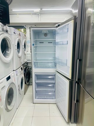 Nevera Beko con garantía transporte.