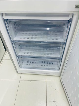 Nevera Beko con garantía transporte.