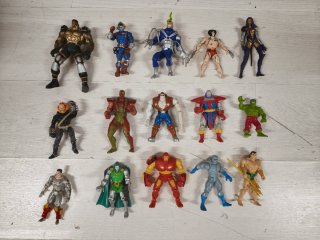 Lote 70 Figuras Marvel DC Vintage 90s Toy Biz