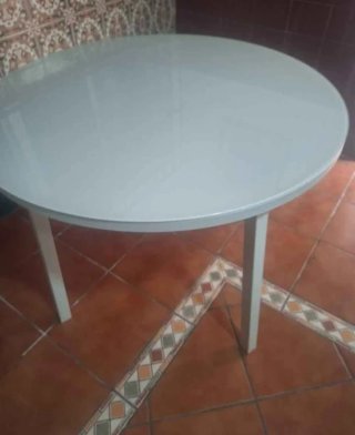 Mesa redonda cristal y metal