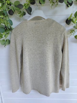 Jersey beige con escote en V