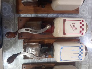 Lote 5 Molinillos de Café Vintage
