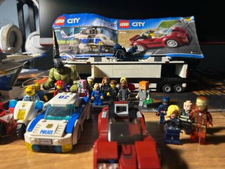 Lego City y Marvel - Helicóptero, Coche