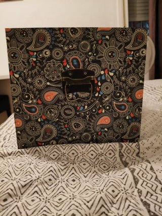 Baúl vintage estampado