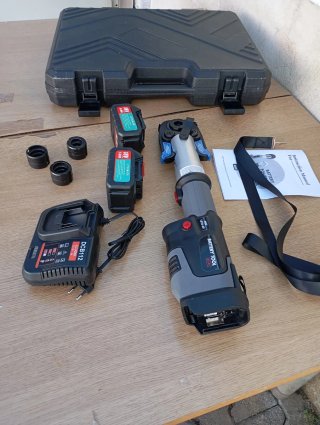 Pressatrice Multistrato Professionale Batteria