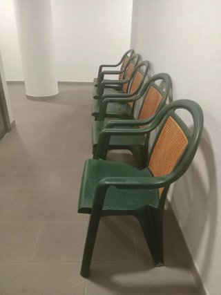 5 sillas de jardín apilables