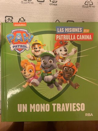 Libro Patrulla Canina.  Figura Rocky