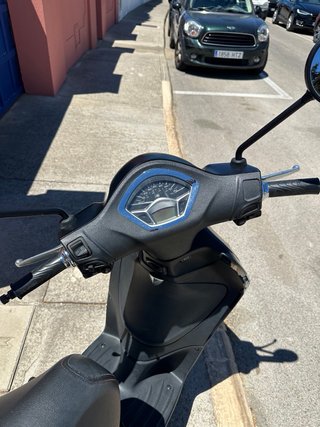 Piaggio Liberty 50cc Scooter Negra