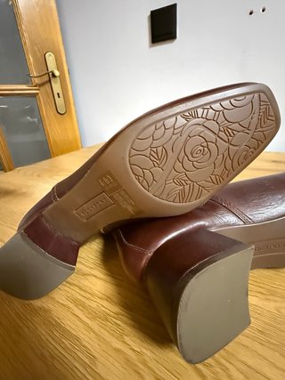 Botas 100% couro castanhas tamanho 40