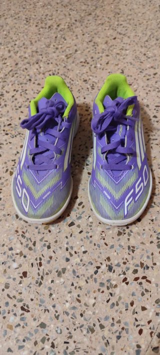 (Talla 29 )Zapatillas Adidas F50 Fútbol Morado/Ver