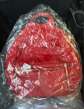 Mochila roja sin estrenar