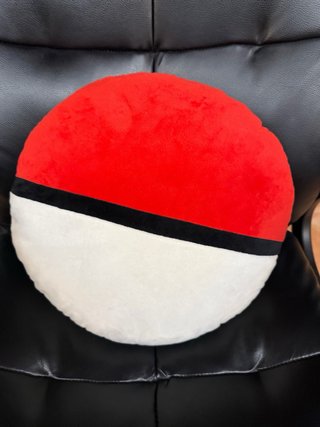 Cojín Peluche Pokeball Pokemon