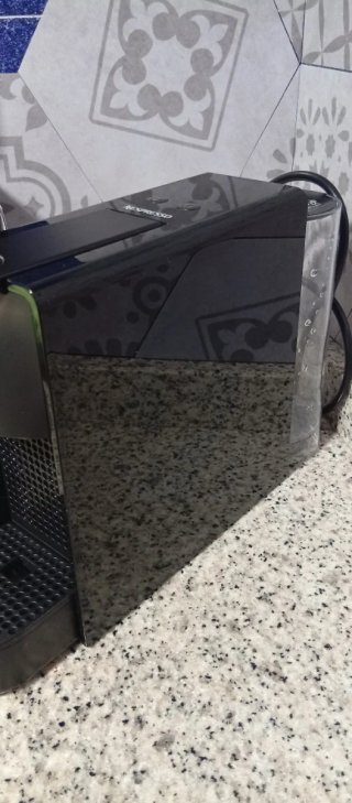 Cafetera Nespresso  krups Negra