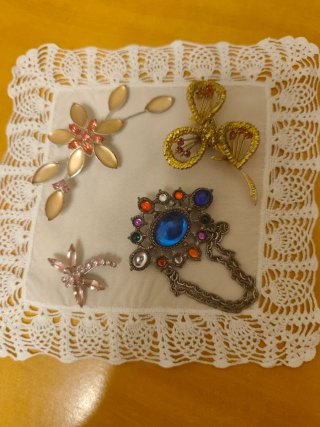 Conjunto de 4 broches vintage