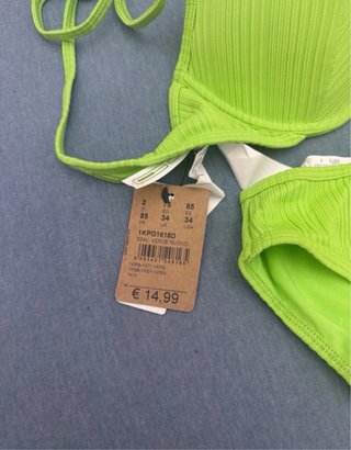 Costume da bagno Calzedonia verde e copricostume
