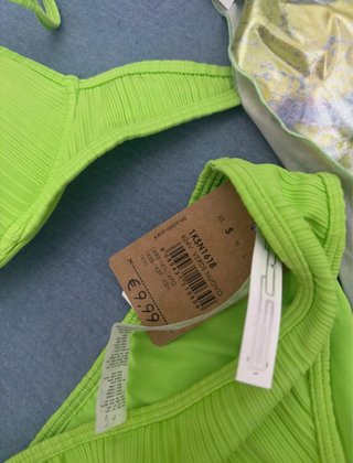 Costume da bagno Calzedonia verde e copricostume
