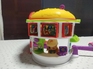 Pin y Pon Burguer con Sidecar y 3 Muñecas