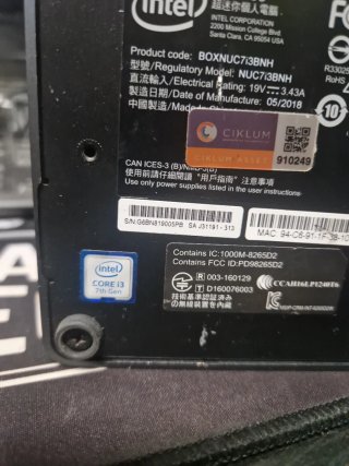 Intel NUC Mini PC Negro/Plateado