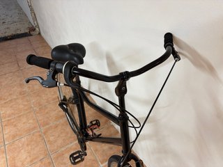 Bicicleta de paseo negra