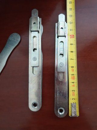 4 Pernos Metálicos Puertas/Ventanas