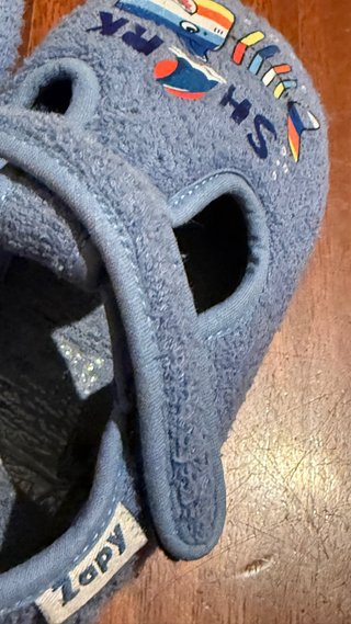 Pantuflas Tiburón Talla 25