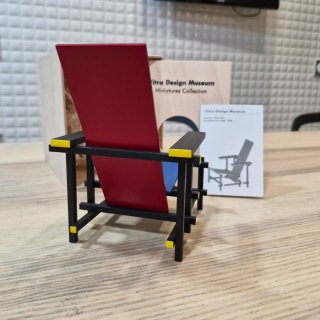 Miniatura Rood Blauwe Stoel. - Vitra