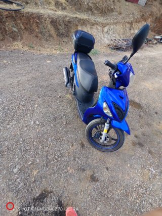 Suzuki Sixteen 125cc Scooter 2009 Azul