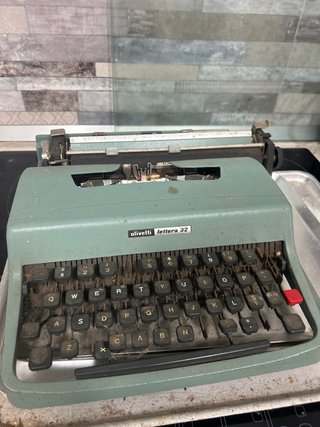 Máquina de escribir Olivetti Lettera 32