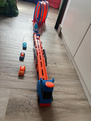 Circuito Hot Wheels con Coches