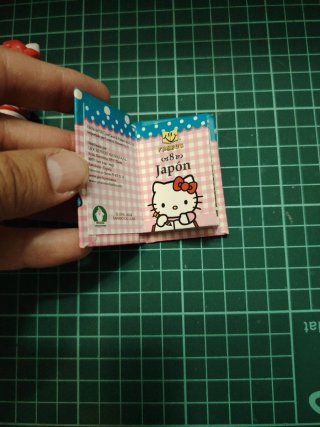 Lote Hello Kitty: Muñeca, Llavero, Bolígrafo y Más