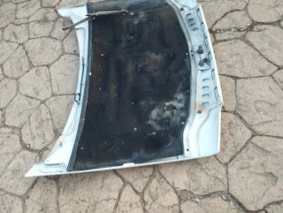 Capó Peugeot 205
