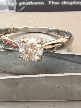 Anillo Oro 18k 0.72 Ct Diamante Natural