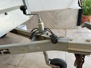 Remolque 2 ruedas con funda 2.05 de largo x 1,15.