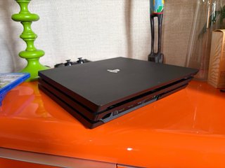 Consola Sony PS4 Pro Negra + 3 Juegos + 1 mando