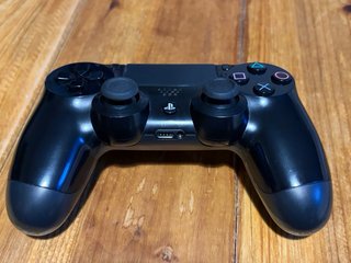 Consola Sony PS4 Pro Negra + 3 Juegos + 1 mando