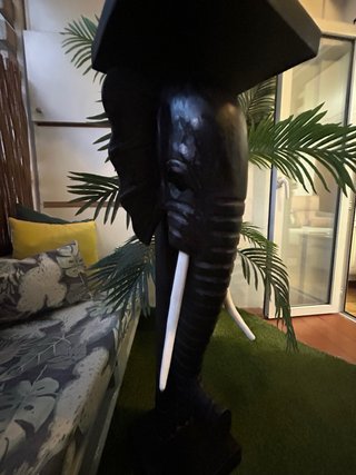 Mesa pedestal elefante madera negra