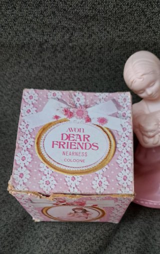 Perfume Avon Figura Niña Rosa